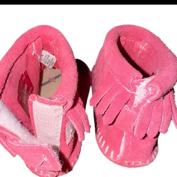 Minnetonka baby moccasins size 4 pink suede fringe leather soft sole shoes - Picture 8 of 8